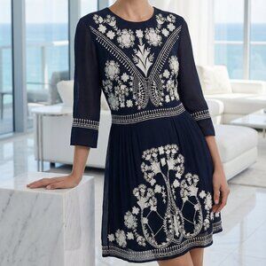 $214 French Connection Kiko Stitch Navy Dress with Silver Floral Design US 4